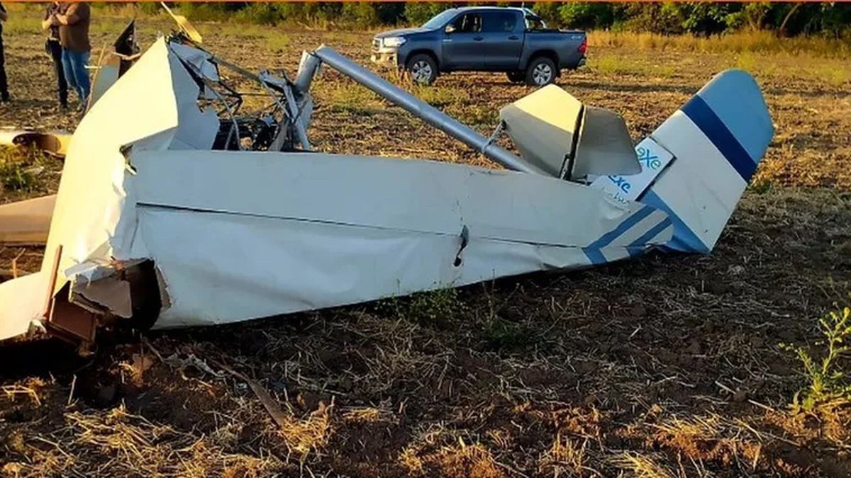 As&iacute; qued&oacute; la aeronave luego de estrellarse (Foto: gentileza Radio Jes&uacute;s Mar&iacute;a).