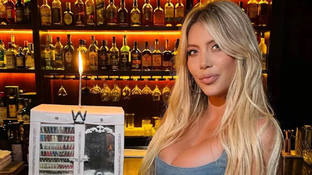 Cuánto cuesta el champán con el que Wanda Nara celebró la compra de su casa de Nordelta