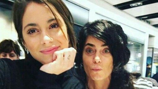 Mariana Stoessel, mamá de Tini, salió a negar los rumores de romance de su hija con Khea: Dice que está sola