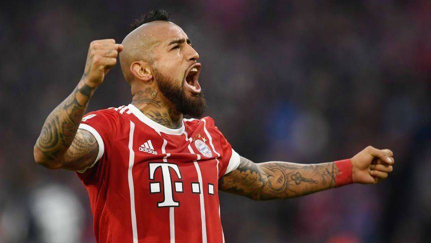 Barcelona oficializó la llegada de Arturo Vidal