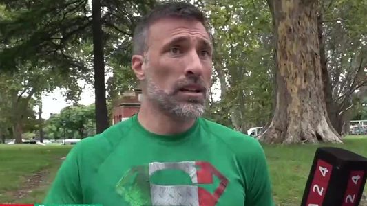 Mariano Pavone, uno de los evacuados de la torre incendiada de Puerto Madero: Agarré a mi hijo y salí con lo puesto