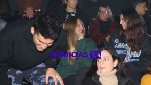 Francisco Tinelli fue a ver a su mamá al teatro y fue fotografiado con su nueva novia