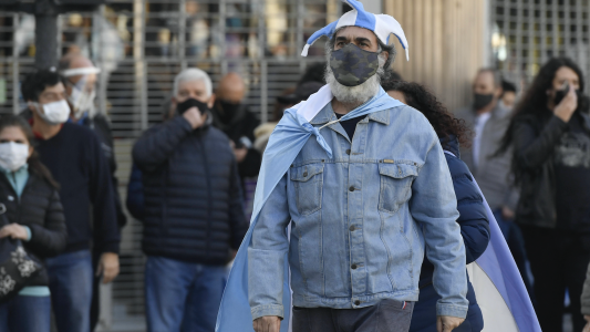 El Senado debate la reforma judicial y convocan a una vigilia en el Congreso