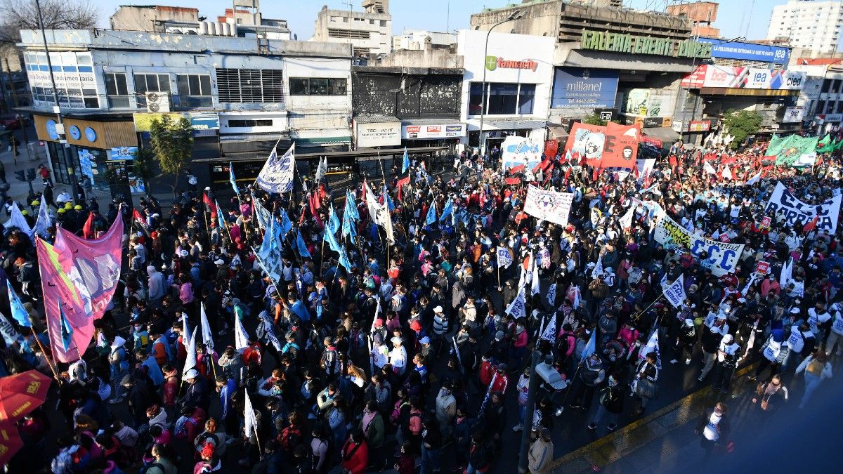 El Gobierno prepara un monotributo para los trabajadores de la economía popular: cómo será el plan