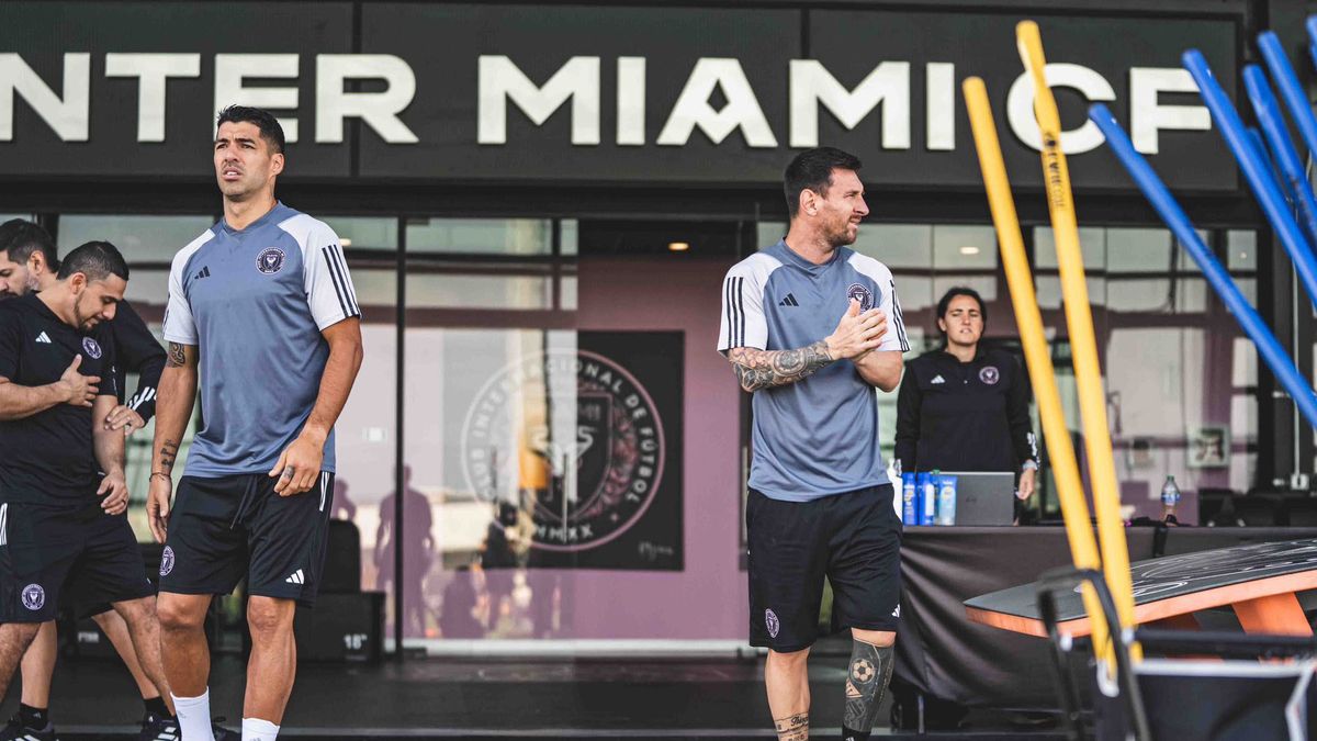 Messi y Suárez se reencontraron en la pretemporada de Inter Miami. (Télam)