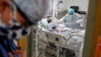 La pandemia no se combate con testeo, dicen en provincia: prevén ocupación del 91% en terapia intensiva para el 15 de agosto