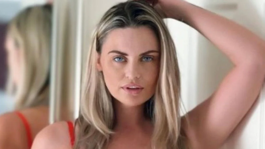 Una madre contrató strippers para los 18 de su hija y aseguró: Se horrorizarán pero...