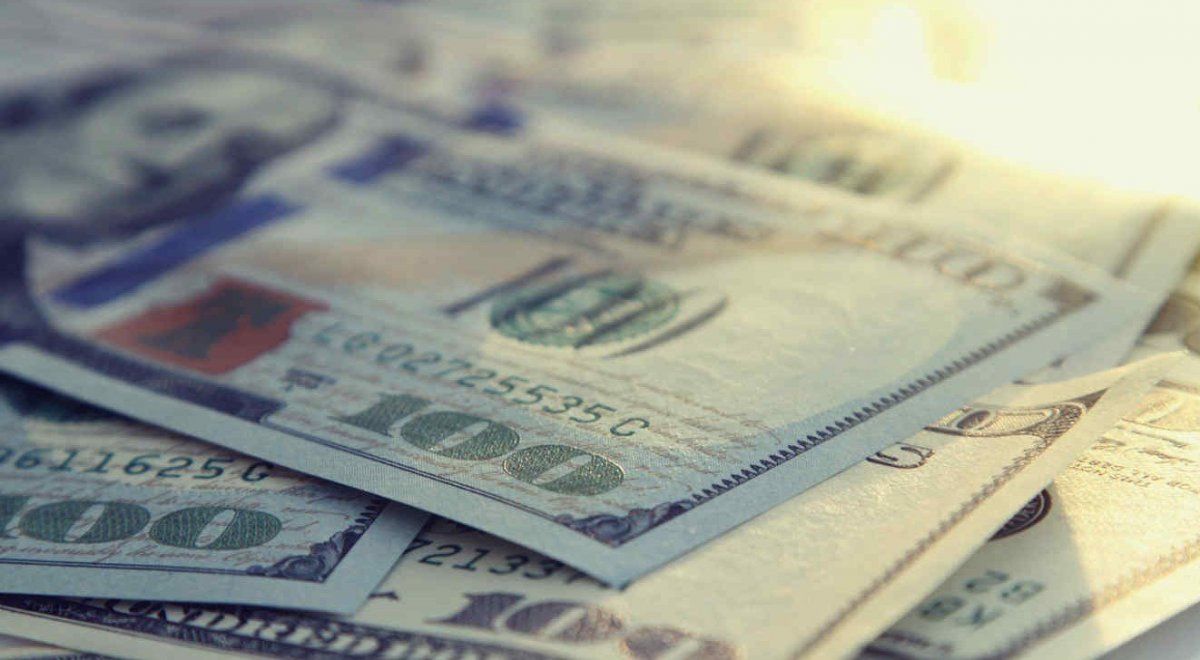 El dólar oficial bajo presión: el riesgo de gastar reservas y atrasarlo más