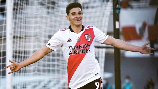 ¿Julián Álvarez se queda hasta diciembre? La postura del Manchester City