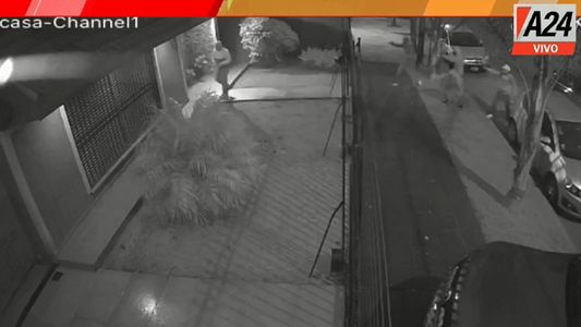 Morón: cuatro ladrones lo encañonaron y arrojó las llaves del auto para evitar que entraran a su casa