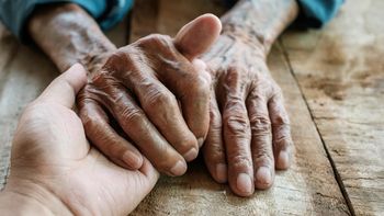 No te enfades: la respuesta de una abuela a su nieto al enterarse de que es gay