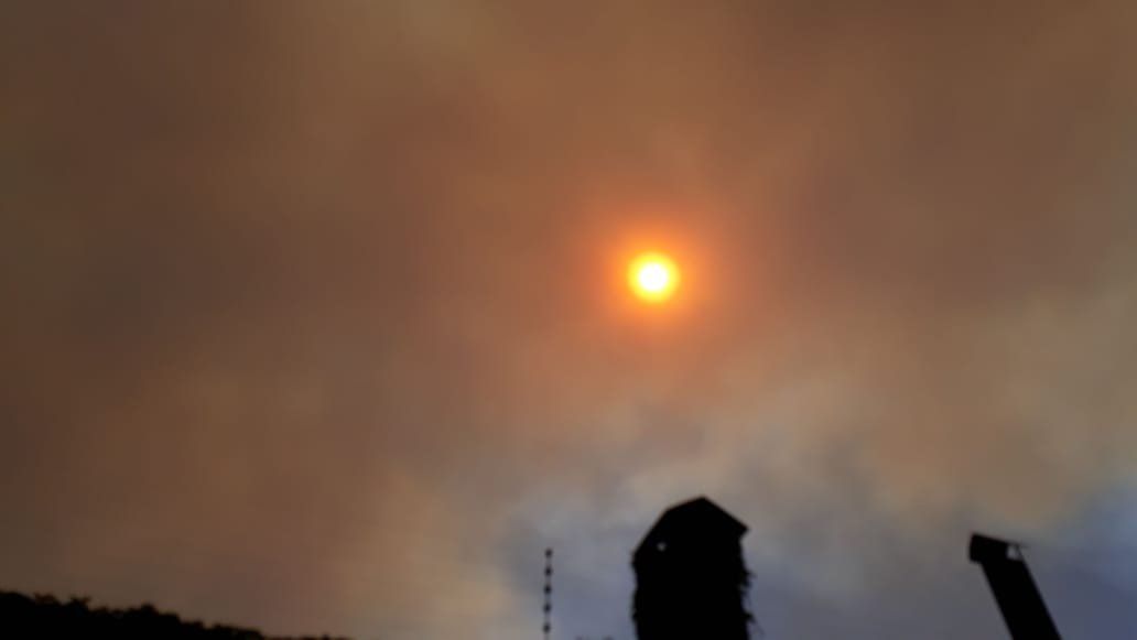 Fotos y videos del incontrolable incendio en el cerro Arco en Mendoza