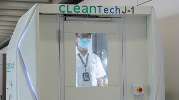 Instalan en el aeropuerto de Hong Kong una cápsula capaz de desactivar al coronavirus en 40 segundos