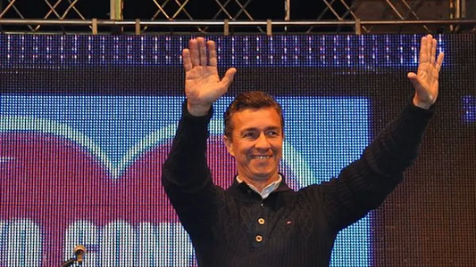 Un candidato a intendente en Resistencia sortea una bicicleta para pagar su campaña