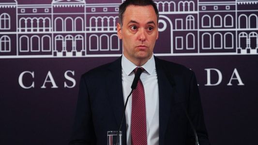 El polémico mensaje del vocero presidencial con Milei, zurditos y un menor de edad