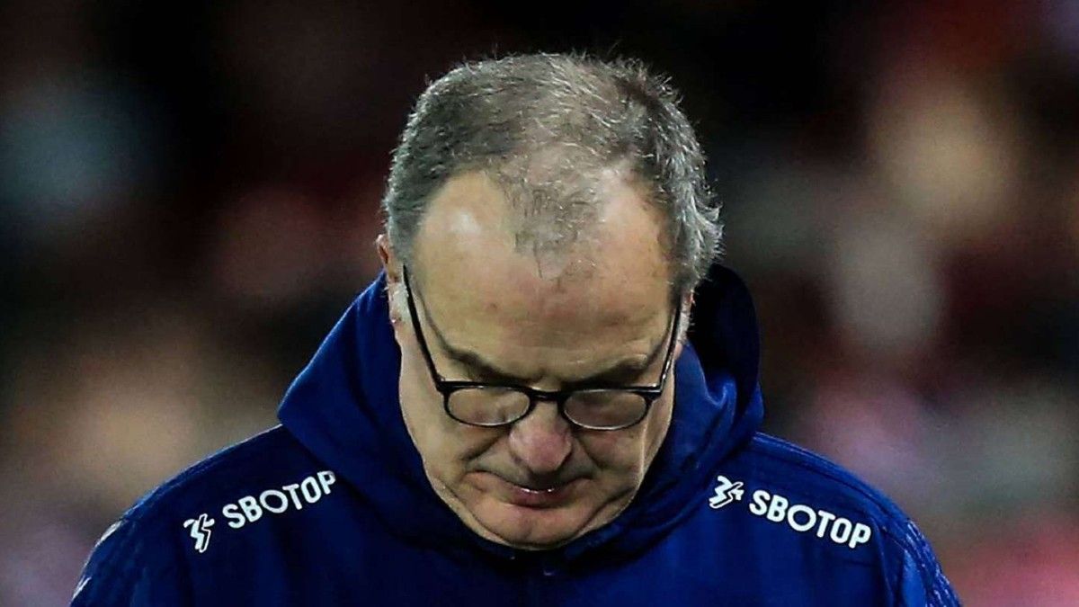 Marcelo Bielsa no cumplió las expectativas de los dirigentes del Leeds y lo despidieron.&nbsp; 