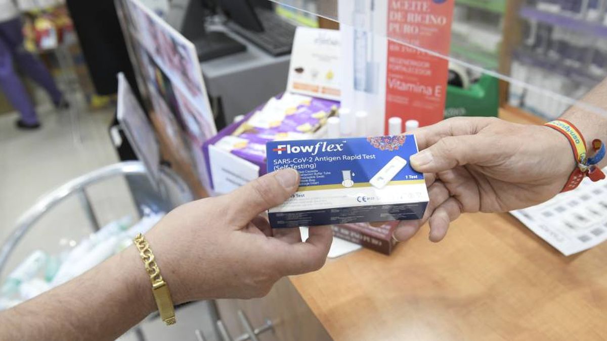 Los autotest se venderán en farmacias y tendrán un costo de $1560
