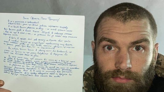 Mariupol es el infierno en la tierra: la desesperada carta que le envió un soldado ucraniano al Papa Francisco