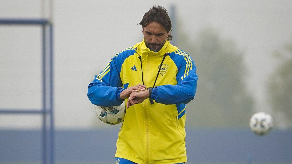Con una baja importante, Diego Martínez define el once para que Boca enfrente a Barracas Central