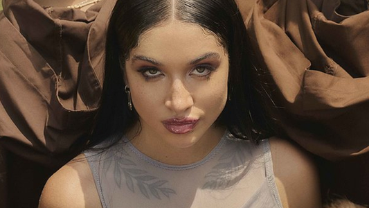 María Becerra lanzó su segundo álbum y causó revuelo: La Nena de Argentina