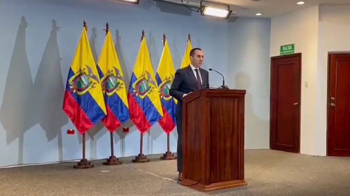 Ecuador declaró persona non grata al embajador argentino