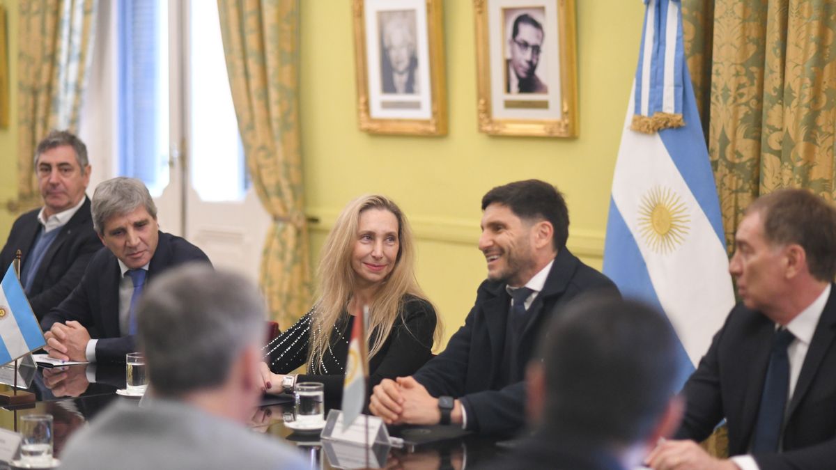 La secretaria general de la Presidencia, Karina Milei, encabez&oacute; la reuni&oacute;n con Pullaro. (Foto: Presidencia).