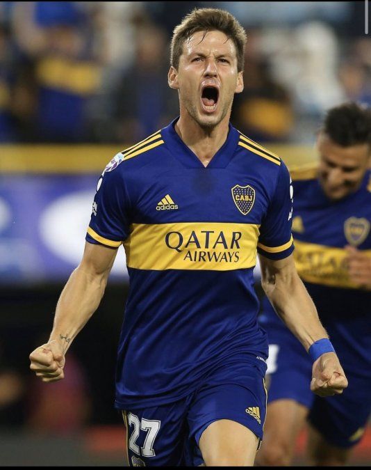 Sin jugar bien, Boca le ganó 2-0 a Atlético Tucumán y alcanzó a River en la punta de la Superliga
