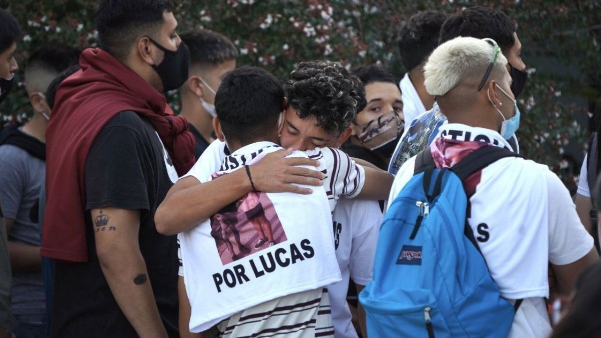 A Lucas González lo fusilaron, según el abogado de la familia