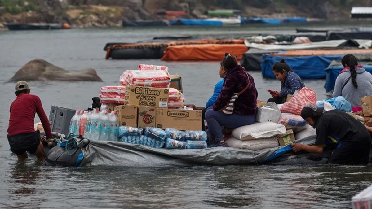 El río Bermejo, una avenida de agua para el comercio a precio ventajoso para los argentinos. (foto: Captura de TV)