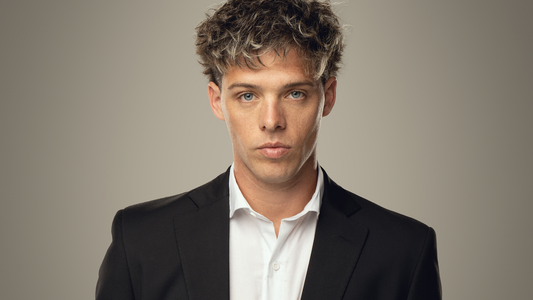 La promo que anuncia la llegada de Santi Maratea a la pantalla de América TV con Trato Hecho