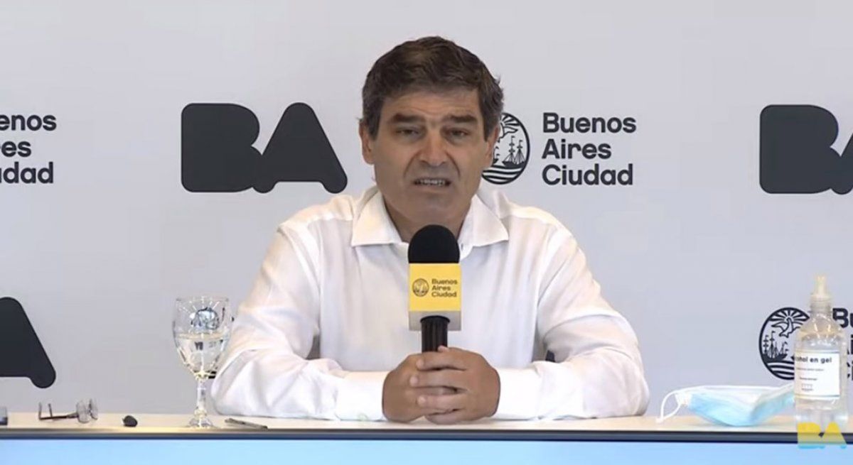 Quirós y la eficacia de las vacunas: Me parece alentador, pero por ahora es un dato periodístico