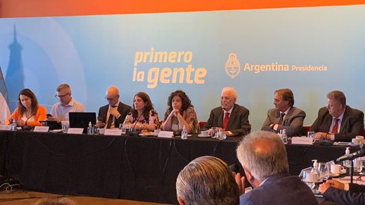 El Gobierno homenajeó a Ginés González García por su trayectoria y aportes a la salud pública