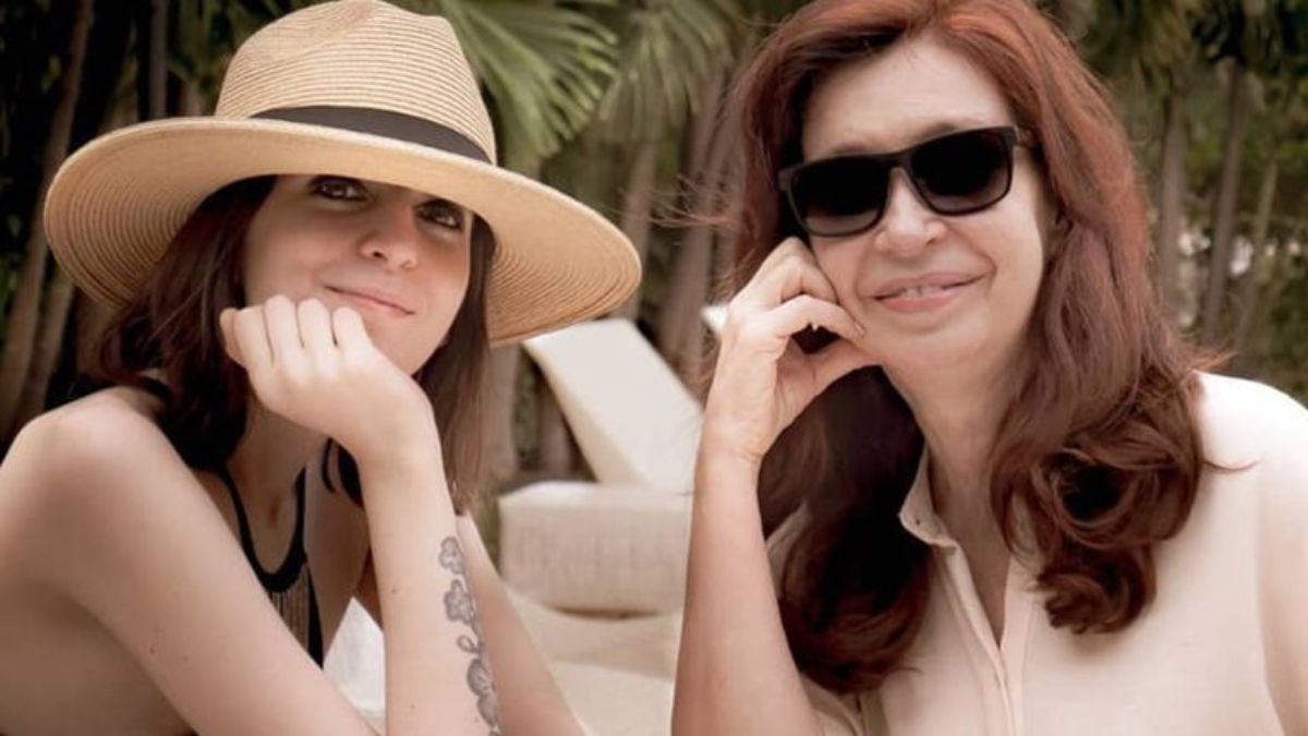 Reapareció Florencia Kirchner en medio de la crisis del Gobierno