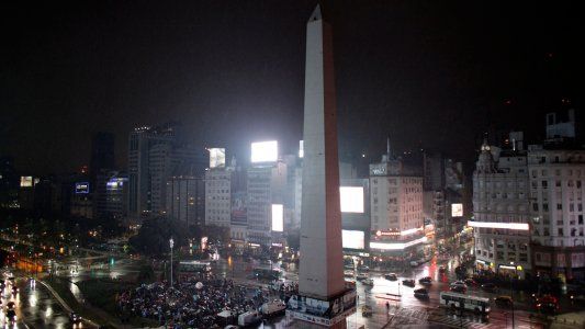 La Ciudad aclaró que no va a prohibir los clásicos festejos en el Obelisco