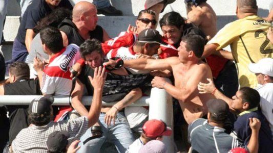 A último momento, hubo acuerdo en Diputados para tratar la ley anti barrabravas y se votaría hoy por unanimidad