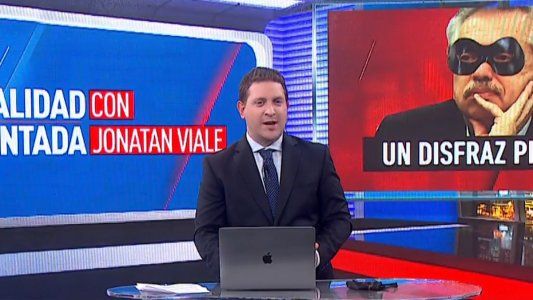 Un disfraz progre: el editorial de Jonatan Viale