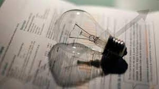 El Gobierno propuso de cuánto sería el aumento en la tarifa de luz: ¿desde cuándo se aplicaría y cuánto pagarían los usuarios?