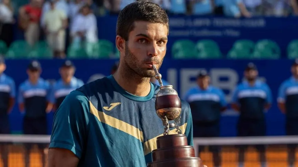 El argentino de 23 a&ntilde;os obtuvo el t&iacute;tulo n&uacute;mero 233 para los tenistas argentinos, siendo el m&aacute;s ganador de todos el marplatense Guillermo Vilas con 62 trofeos. (Foto: Gentileza AP)