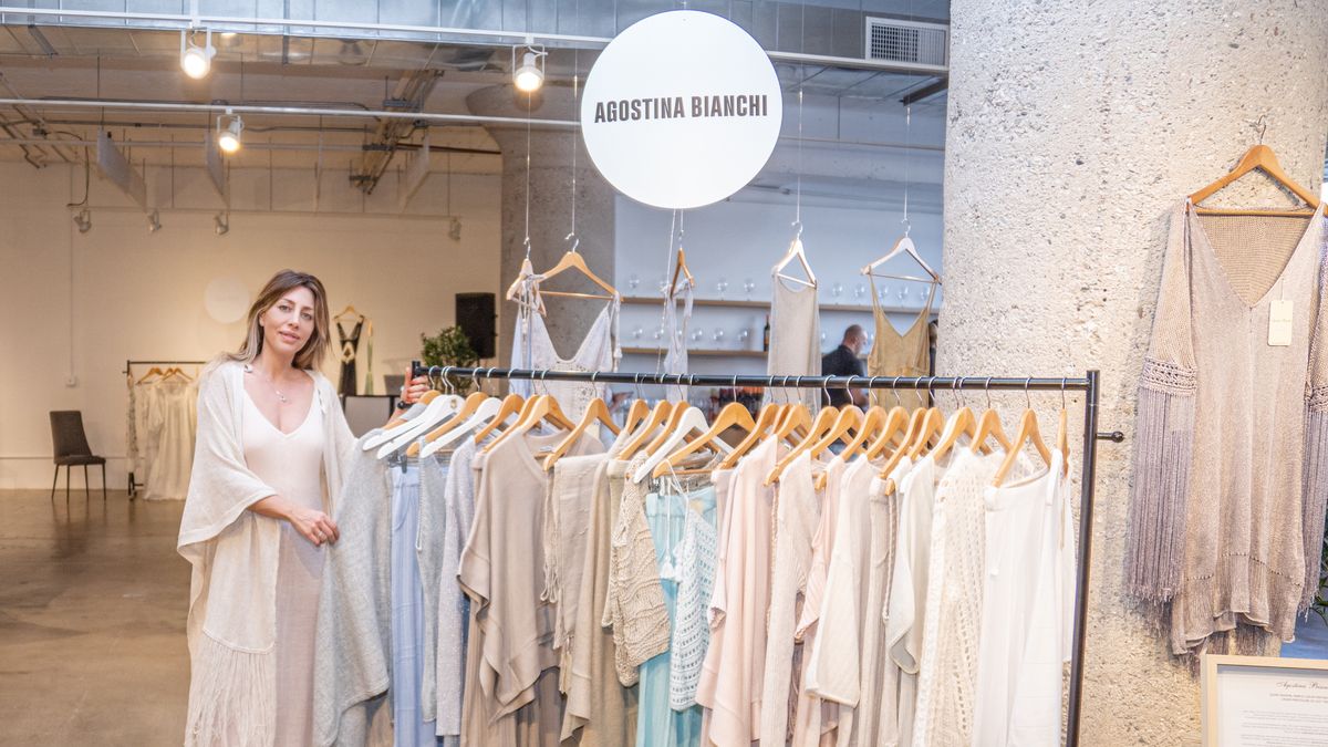 Agostina Bianchi desde su showrrom de Palermo asegura que fue clave para la empresa tener una estrategia a la hora de exportar.