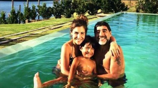 Diego Maradona pasó Navidad con su nieto y su hija Gianinna