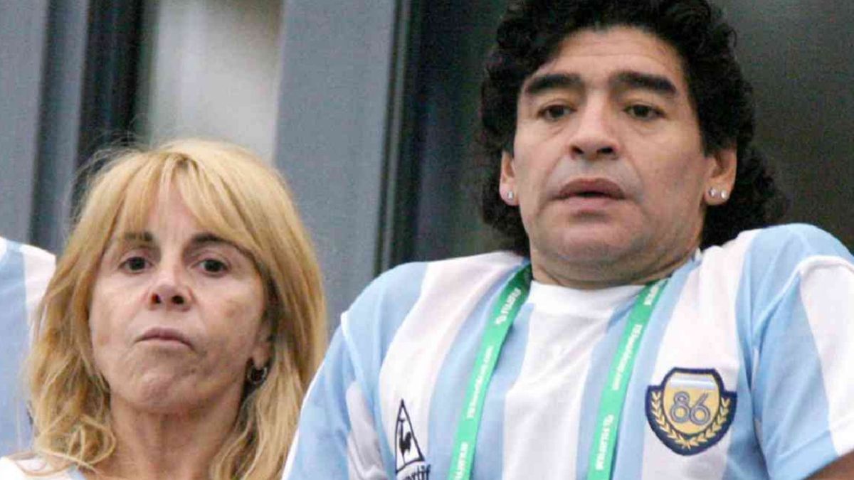 -Claudia Villafañe-