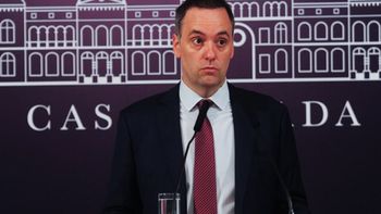 El polémico mensaje del vocero presidencial con Milei, zurditos y un menor de edad