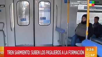 El tren Sarmiento reinicia su servicio tras una protesta sorpresiva. (Foto: captura de video) El tren Sarmiento reinicia su servicio tras una protesta sorpresiva. (Foto: captura de video)
