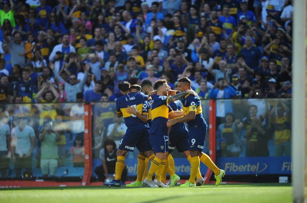 Boca no tuvo problema para derrotar a Unión (2-0) y seguir en la cima de la Superliga
