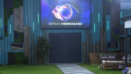 Escándalo en Gran Hermano: una participante abandonó el reality de Telefe durante la madrugada