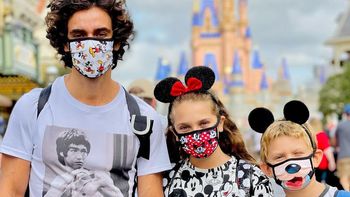 Mariano Martínez viajó a Disney con dos de sus tres hijos