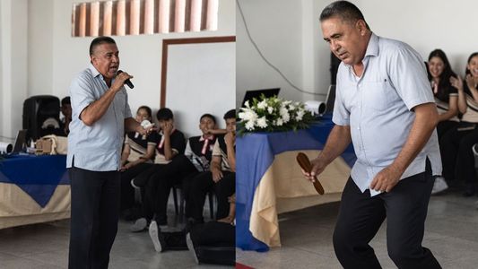 Dramático video: un maestro se desplomó frente a los alumnos durante un acto y murió