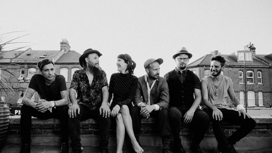 La Fanfarria del Capitán se despide con un show en el Anfiteatro de Parque Centenario antes de su nueva gira por Europa