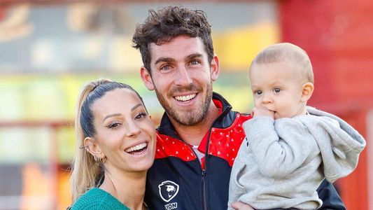 Donatello, el hijo de Noelia Marzol y Ramiro Arias, fue a ver a su papá a la cancha por primera vez