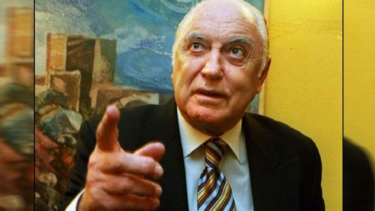 Cacho Fontana mejora su salud y permanece internado en un geriátrico